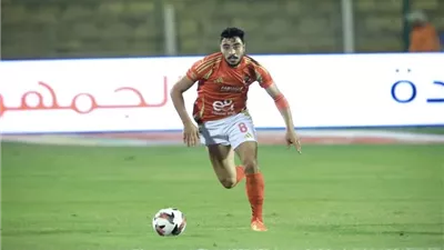 تحرك جديد من النادي الأهلي لتحصين أكرم توفيق من الرحيل