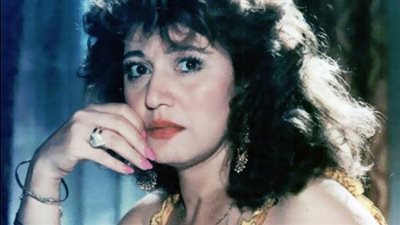 حكاية مديحة كامل مع بوابة ابليس وقرار الاعتزال وارتداء الحجاب