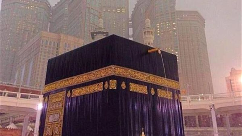 الأوضاع في مكة والمدينة