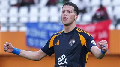 طلب مثير من إمام عاشور داخل النادي الأهلي.. والخطيب يتدخل 