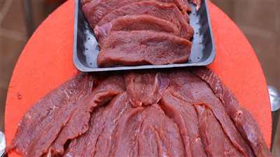 لحم النعام.. البديل المثالي للحوم الحمراء وذات فوائد استثنائية