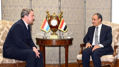 ملفات شائكة علي طاولة وزير الخارجية ونظيره في لوكسمبورج