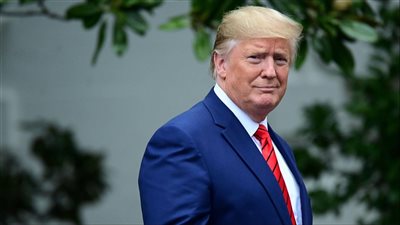 بلومبرغ: فريق ترامب يعمل على خطة لإنهاء الصراع في أوكرانيا