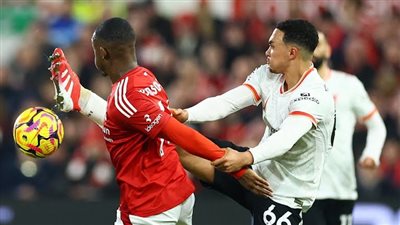 الدوري الإنجليزي.. نوتينجهام فورست يزور مرمى ليفربول في الشوط الأول