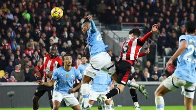  برينتفورد يقتنص نقطة ثمينة من أنياب مانشستر سيتي في الدوري الإنجليزي..ريمونتادا مثيرة