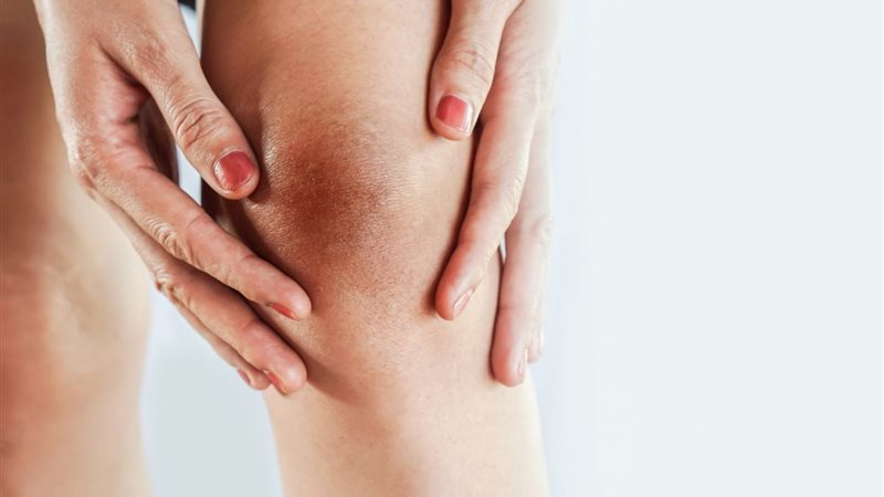 أسباب اسمرار الركبتين