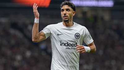 تطورات جديدة بخصوص انتقال عمر مرموش لـ مانشستر سيتي.. تم التوقيع