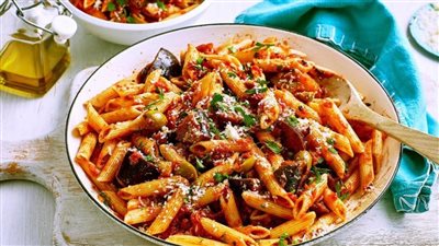 أفكار فطار رمضان 2025.. طريقة عمل مكرونة بصلصة الباذنجان 