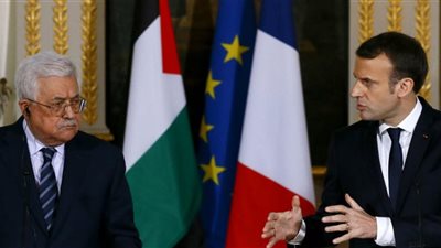 الرئيس الفلسطيني يبحث مع ماكرون مستجدات الأوضاع في فلسطين