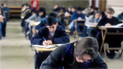 نماذج امتحان مادة الإنجليزي للصف الثالث الإعدادي 2025