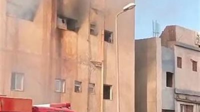 بـ3 سيارات إطفاء.. الحماية المدنية تسيطر على حريـ.ق بمصنع إلكترونيات في الروبيكى