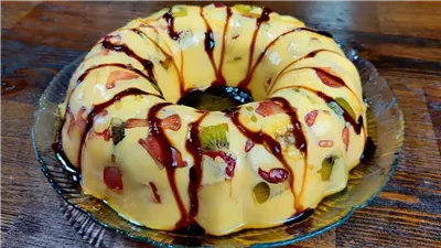 بودينج الكريم كراميل بالفواكه.. حلوى منعشة ولذيذة بخطوات سهلة