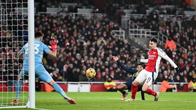 الدوري الإنجليزي| أرسنال يتقدم بهدف مارتينيلي على أستون فيلا في الشوط الأول