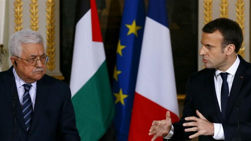 ماكرون والرئيس الفلسطيني