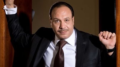 من مخبز بلدي إلى السينما.. خالد صالح نجم استثنائي وإفيهات لا تُنسى