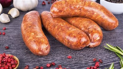 تعرفي على طريقة عمل السجق الإسكندراني وقدميه على سفرتك برمضان 2025