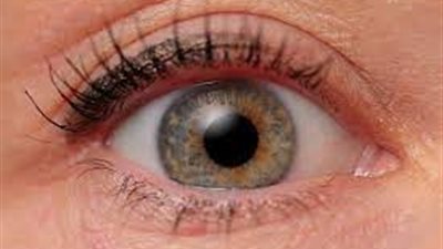 حكم زراعة العدسات الملونة للزينة.. الإفتاء توضح الرأي الشرعي