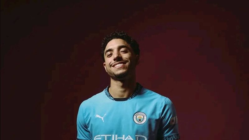 عمر مرموش نجم مانشستر