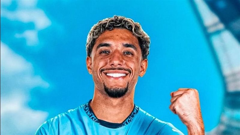 عمر مرموش نجم مانشستر