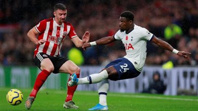 نهاية الشوط الأول بتقدم شيفيلد يونايتد على توتنهام بهدف