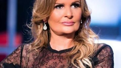 يسرا تعلق علي خبر وفاة دلال عبد العزيز : ست مش هتتعوض