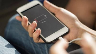 أخطاء شائعة لا تحافظ على البطارية.. تعرف عليها