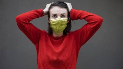 نصائح سحرية للحماية من حب الشباب أثناء ارتداء الكمامة في فصل الصيف