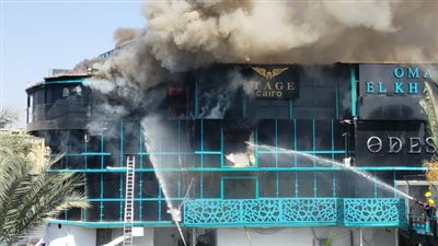 عبد العال: لا إصابات فى حريق العائمة النيلية بالزمالك