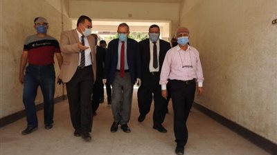 بالصور.. ”مجاهد” يتفقد لجان الدبلومات الفنية بالقليوبية