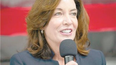 كاثى هوكول.. تعرف علي أول امرأة تشغل منصب حاكم نيويورك