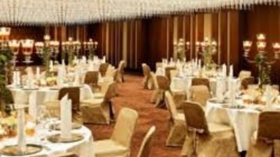 بعد فتح قاعات الزفاف.. الأفراح بالكحول والقفازات