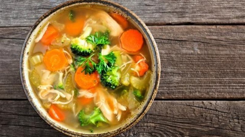 شوربة خضار بالدجاج
