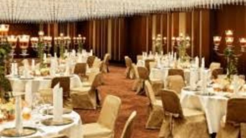 فتح قاعات الزفاف