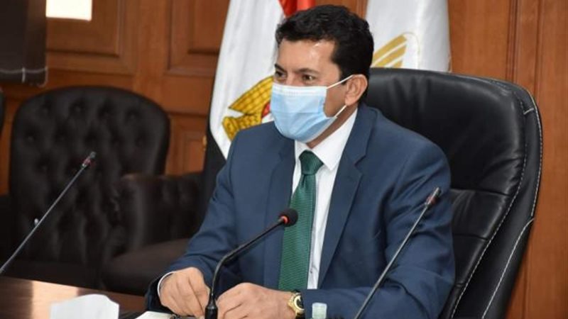 وزير الشباب والرياضة
