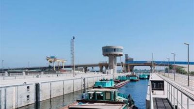 وزارة الرى تكشف تفاصيل غرق قاطرة نهرية فى قناطر نجع حمادى