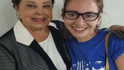 منة شلبي ناعية رجاء الجداوي: ”كانت سند الجميع ورحيلها وجع قلبي”