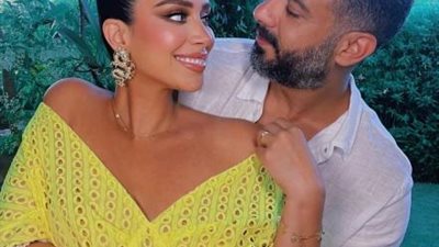 محمد فراج يغازل زوجته بصور رومانسية ويعلق: أنا محظوظ