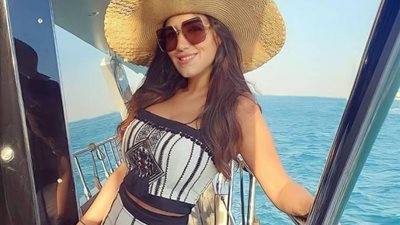 مى عمر بإطلالة صيفية مختلفة فى أحدث جلسة تصوير لها