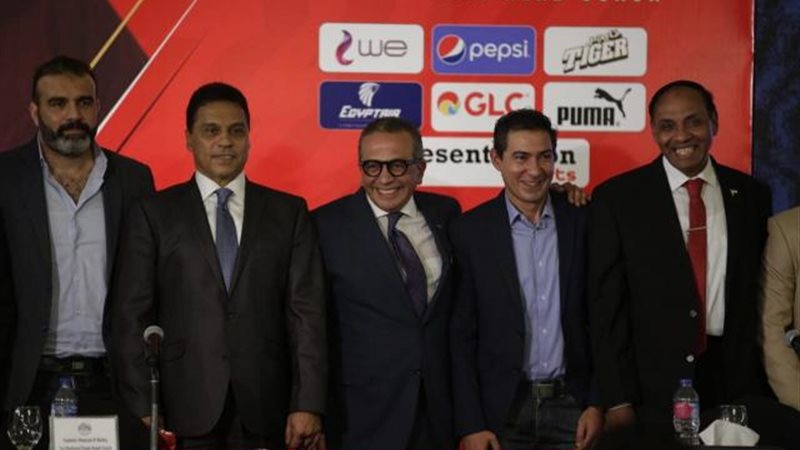 البدري مع أعضاء اللجنة