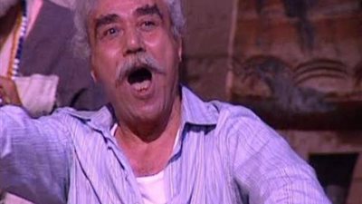 فقد بصره بسبب استحمامه بالبنزين.. رفض ارتداء باروكة وتخلى عن شعره من أجل شخصية ”هامان”.. حكايات فؤاد أحمد