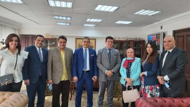 حسين زبن ووفد نقابة