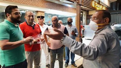 بالصور .. حملات مكثفة على الكافتيريات والمطاعم المخالفة بدمياط