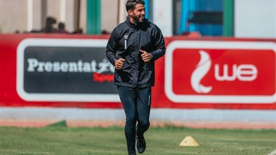 إكرامي يؤدي تدريبات تأهيلية بمران الأهلي