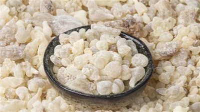 فوائد لبان الذكر المذهلة للبشرة.. وطرق استخدامه المثالية 