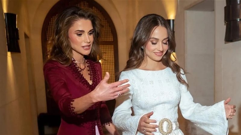 الملكة رانيا وابنتها