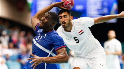  منتخب مصر بالزى الأسود ضد فرنسا الليلة في ربع نهائي مونديال اليد