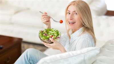 خطة رجيم للنساء فوق سن الأربعين لخسارة الوزن.. اعرف التفاصيل