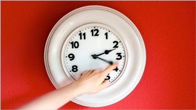 حقيقة تغيير الساعة قبل شهر بداية شهر رمضان 2025 ..موعد وأسباب وتأثيرات