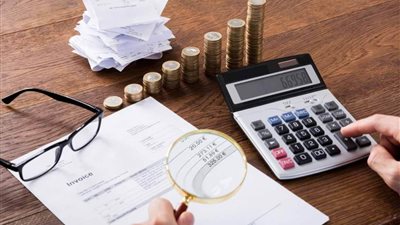 حكم التهرب من الضرائب بكتابة فواتير بسعر أقل.. المفتي يوضح