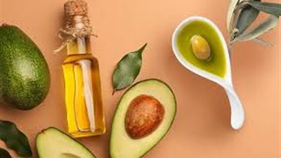 وصفات طبيعية لتطويل الشعر وتغذيته وترطيبه.. مكونات اقتصادية